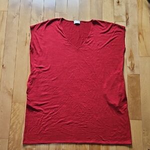 Wilfred Free Medium Red V-Neck‎ Women's Top
